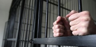 Bărbat din Olt, reținut după ce a bătut un consătean de 71 de ani. Victimei i-a fost pusă viața în pericol/ VIDEO