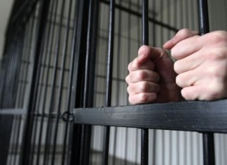 A încălcat ordinul de protecție și și-a amenințat fosta concubină. Bărbat reținut de polițiști/ VIDEO