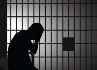 Scandal într-o societate comercială. Un bărbat a fost bătut, iar agresorul a ajuns în arestul Poliției/ VIDEO