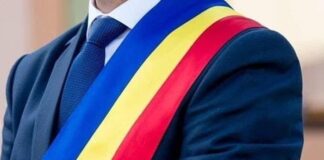 Primar prins în flagrant de DNA când primea 6.000 de euro mită. Procurorii spun că încasase deja alți 15.000 de euro. Edilul, reținut/ FOTO