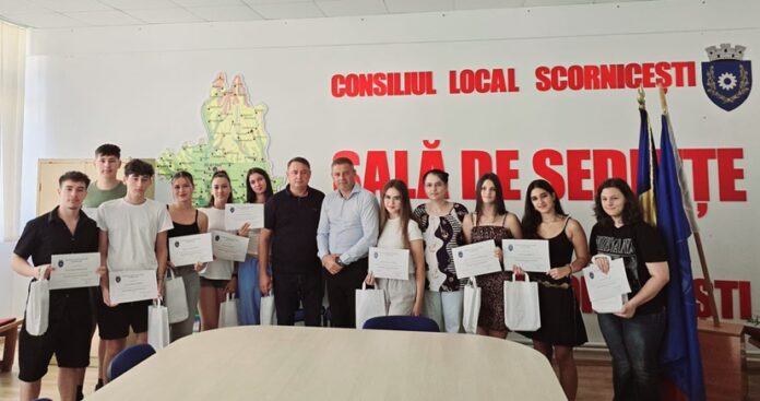 premiere elevi scornicesti