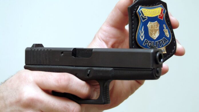 pistol-insigna-de-politist