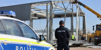 Accident mortal de muncă în Olt. Un bărbat a murit după ce a căzut în timp ce dezmembra o hală metalică