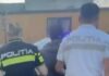 Un bărbat de 32 de ani a fost reținut de polițiști după ce și-a bătut tatăl în repetate rânduri/ VIDEO
