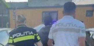 Un bărbat de 32 de ani a fost reținut de polițiști după ce și-a bătut tatăl în repetate rânduri/ VIDEO