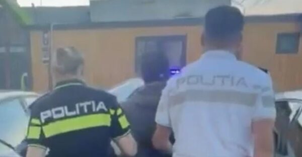 retinut dupa ce si-a batut tatal