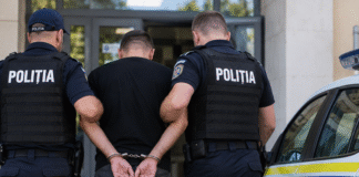 Polițist reținut pentru trafic de persoane și proxenetism. Ar fi folosit metoda „loverboy” și și-ar fi trimis victima să se prostitueze