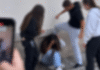 O minoră din Slatina, umilită, agresată și amenințată de patru adolescenți. Imaginile au ajuns pe internet. Ce spune Poliția