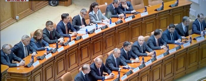 Guvernul Luca Niculescu - in Parlament