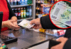 A păcălit o vânzătoare cu o bancnotă de 500 de lei și a plecat cu banii. Bărbatul a fost reținut