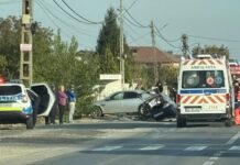 Accident pe un drum județean din Olt. Două mașini s-au ciocnit, iar un șofer de ani a ajuns la spital/ FOTO