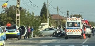 Accident pe un drum județean din Olt. Două mașini s-au ciocnit, iar un șofer a ajuns la spital/ FOTO