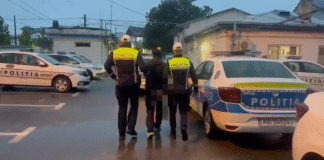 Prins la volan cu o alcoolemie URIAȘĂ și fără permis de conducere! Șoferul a fost reținut de polițiști/ VIDEO