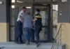 Bărbat din Olt, reținut după ce și-ar fi bătut concubina, apoi s-a întors la locuința ei, deși avea ordin de protecție/ VIDEO